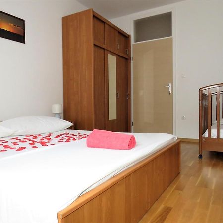 Apartment West Макарска Экстерьер фото