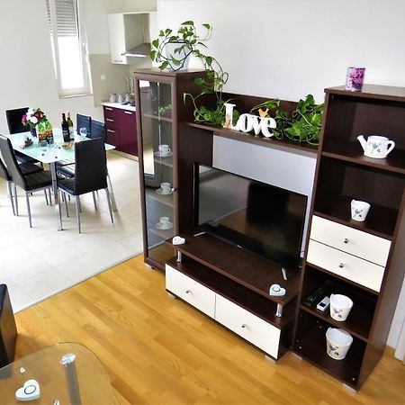 Apartment West Макарска Экстерьер фото