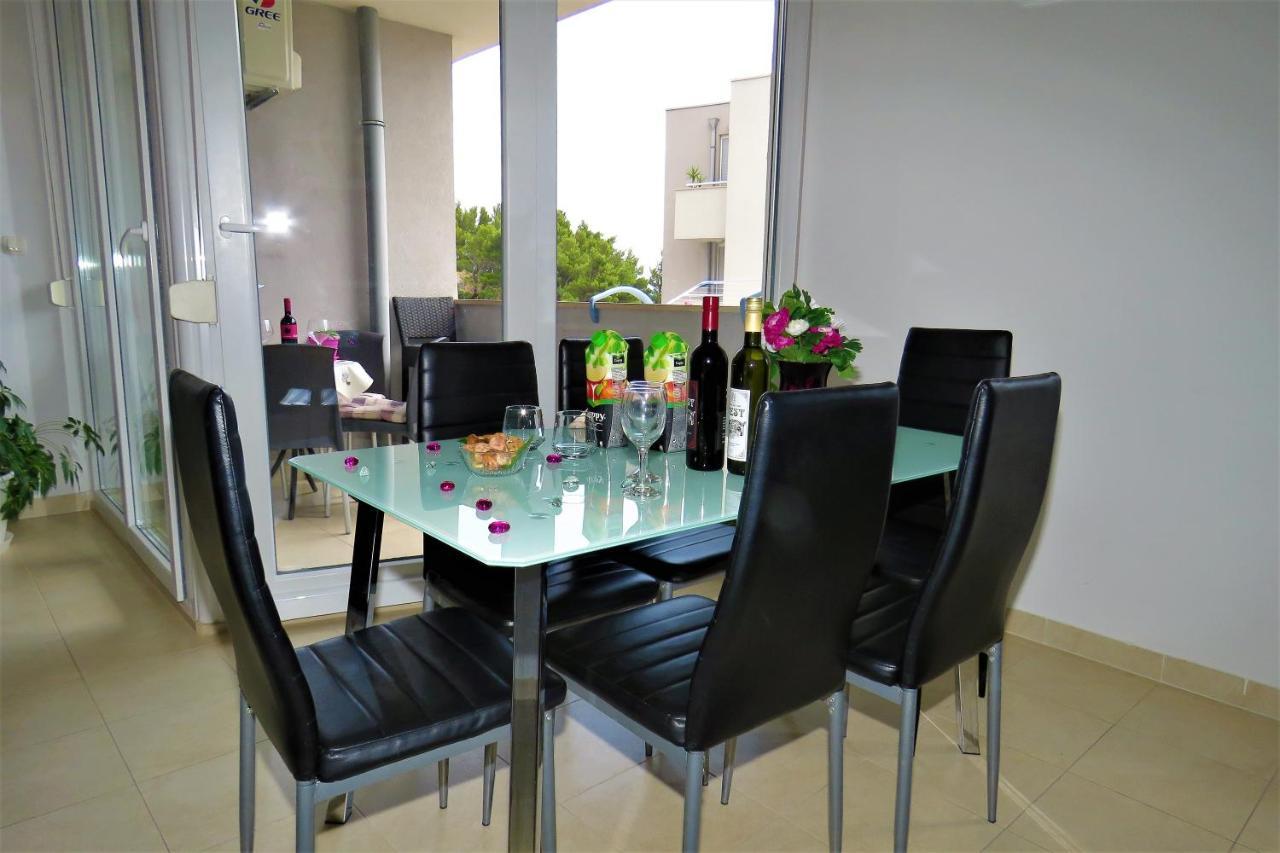 Apartment West Макарска Экстерьер фото