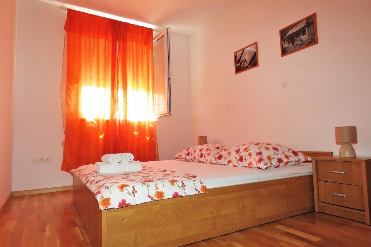 Apartment West Макарска Экстерьер фото
